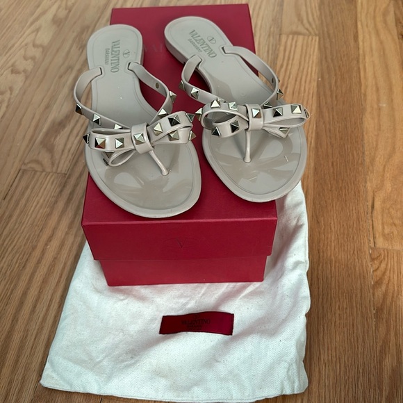 Valentino Shoes - Valentino Rubber Rockstud Thong Sandals